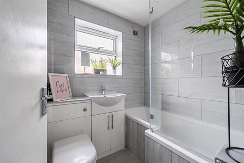40 Blackberry Lane, Potterne, Devizes, SN10 5NZ
