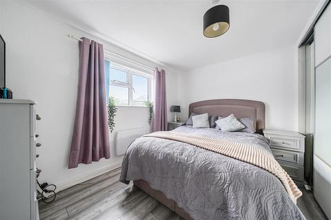 40 Blackberry Lane, Potterne, Devizes, SN10 5NZ
