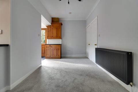 37 Avison Road, Huddersfield, HD4 5TL