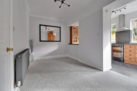 37 Avison Road, Huddersfield, HD4 5TL