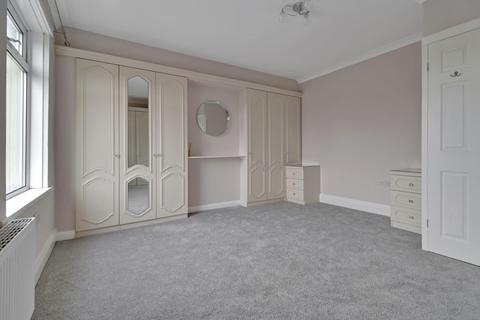37 Avison Road, Huddersfield, HD4 5TL