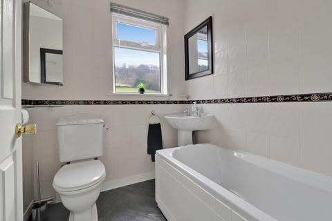37 Avison Road, Huddersfield, HD4 5TL