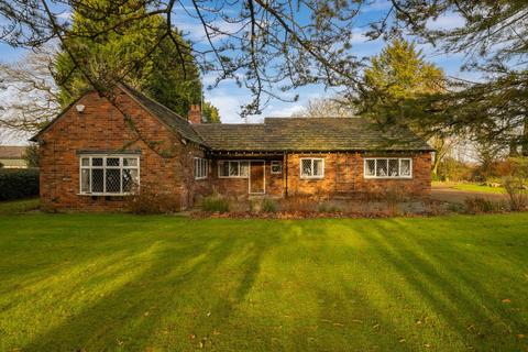 3 bedroom detached bungalow for sale, Forty Acre Lane, Kermincham, Crewe