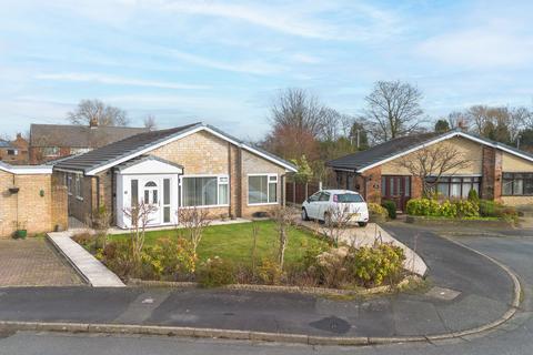 4 bedroom detached bungalow for sale, Oakmere Drive, Penketh, WA5