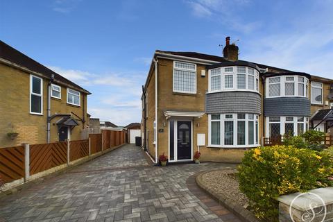 3 bedroom semi-detached house for sale, Lulworth Crescent, Leeds