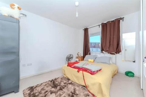 3 bedroom apartment for sale, Salisbury Road, Southall