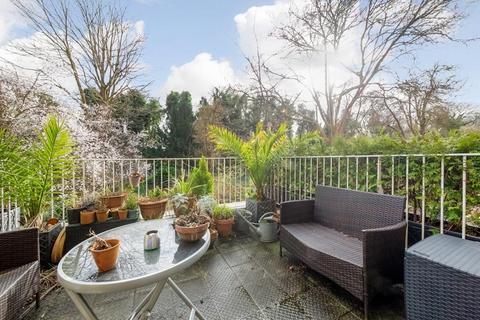 2 bedroom apartment for sale, Thicket Road, Anerley, London, SE20