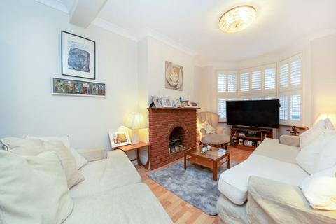 undefined, Belgrave Avenue, Watford WD18