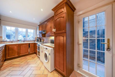 undefined, Belgrave Avenue, Watford WD18