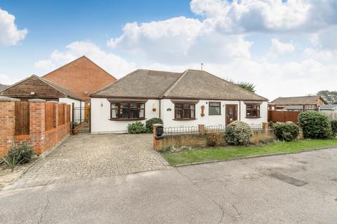 4 bedroom bungalow for sale, Hawkwell Estate, Milton Keynes MK19