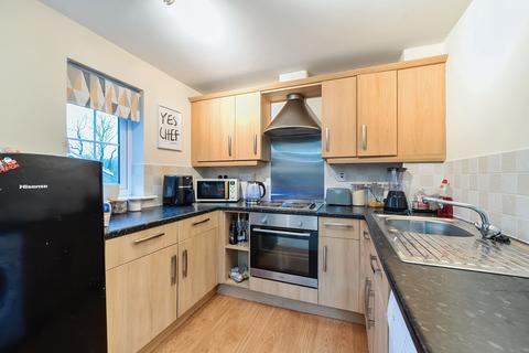 2 bedroom flat for sale, Troydale Park, Pudsey, West Yorkshire, UK, LS28