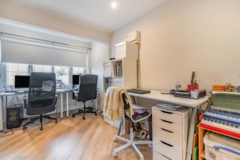 25 Heritage Park, Basingstoke, RG22 4XT