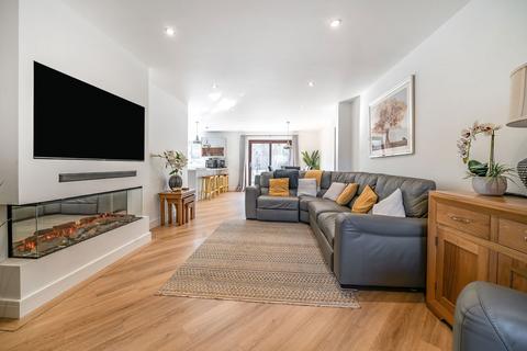 25 Heritage Park, Basingstoke, RG22 4XT
