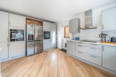 25 Heritage Park, Basingstoke, RG22 4XT