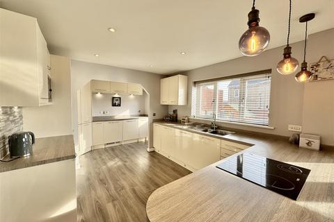 5 bedroom detached house for sale, Woodlands Court, Woolley Grange, Barnsley