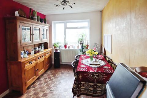 3 bedroom semi-detached house for sale, Brackley Avenue, Fair Oak, Eastleigh