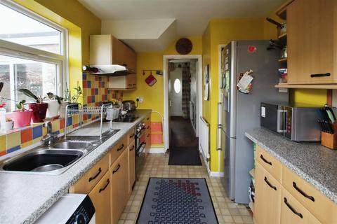 3 bedroom semi-detached house for sale, Brackley Avenue, Fair Oak, Eastleigh