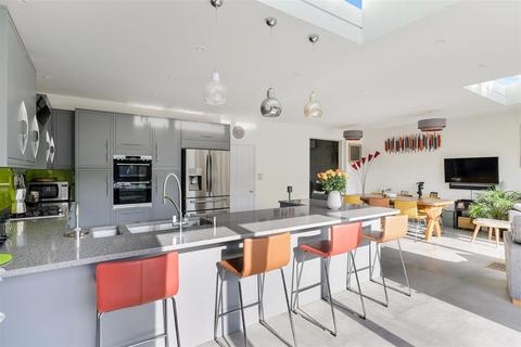 48 Fir Tree Road, Banstead, SM7 1NG