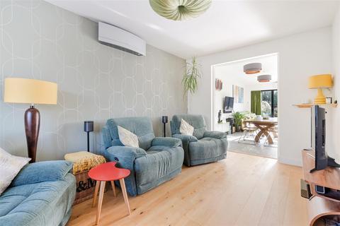 48 Fir Tree Road, Banstead, SM7 1NG