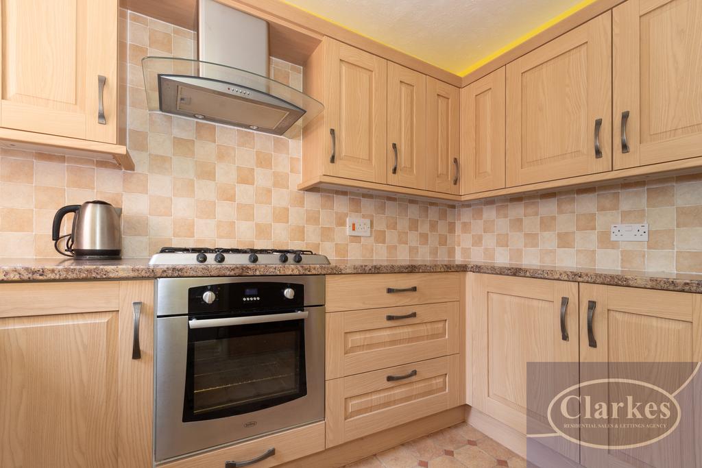 Fc 045 flat 7 kilbride 43 lindsay rd 019
