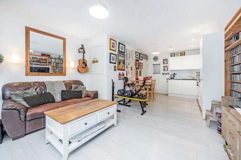 undefined, Alexandra Park Road, London N10