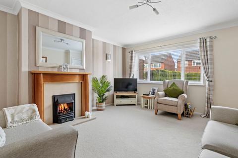 3 bedroom terraced house for sale, 84 Barnes Way, Worcester. WR5 3AP