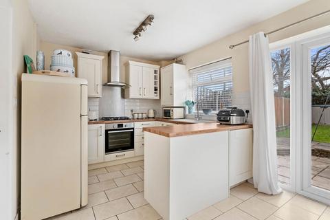 3 bedroom terraced house for sale, 84 Barnes Way, Worcester. WR5 3AP