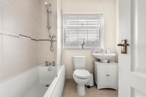 84 Barnes Way, Worcester, WR5 3AP