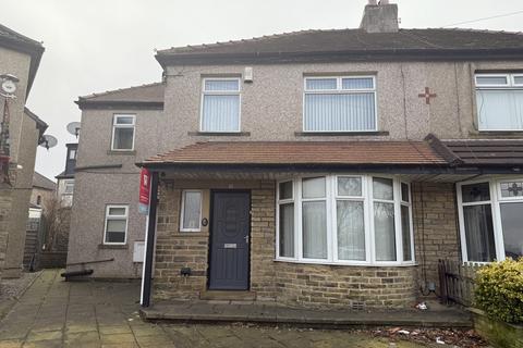 5 bedroom semi-detached house to rent, Lesmere Grove, Bradford, West Yorkshire, BD7