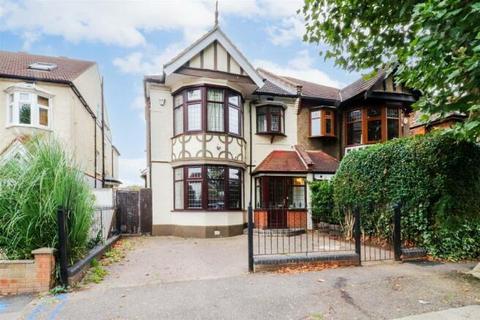 4 bedroom semi-detached house to rent, Douglas Road, London E4