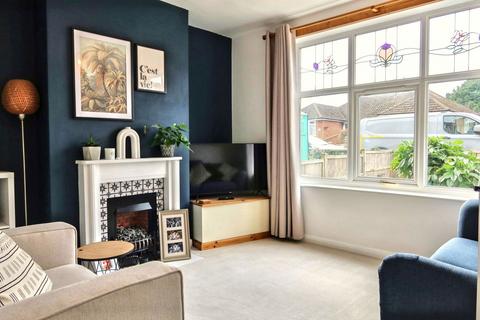 3 bedroom semi-detached house for sale, Neithrop Avenue, Banbury