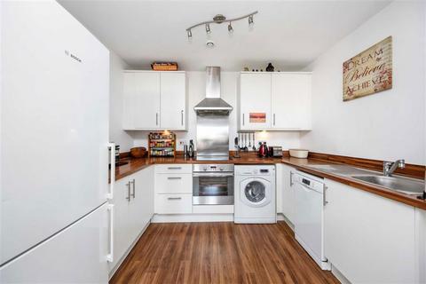 1 bedroom flat for sale, Martineau Square, London E1