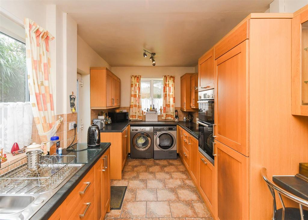 161 Clark Road - Kitchen (2).jpg