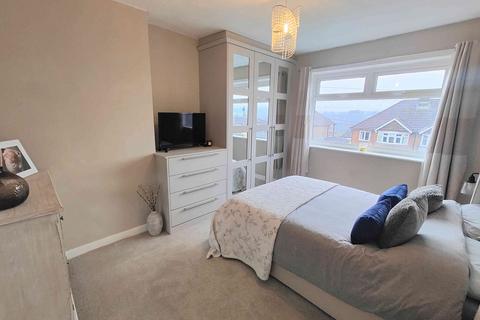 3 bedroom end of terrace house for sale, Mayfield Grove, Brighouse HD6