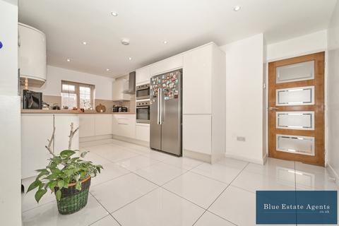 21 Northfield Road, Hounslow, TW5 9JQ