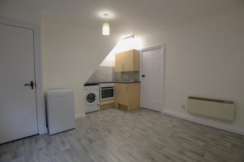 1 bedroom ground floor flat to rent, St. Nicholas Road, Newbury RG14