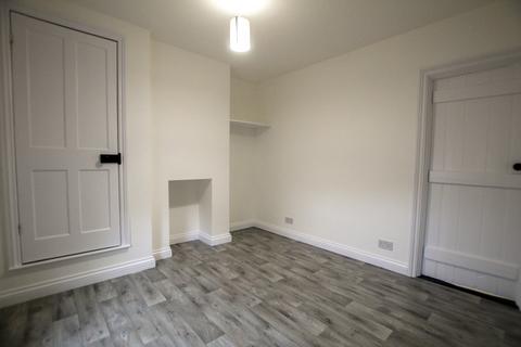 1 bedroom ground floor flat to rent, St. Nicholas Road, Newbury RG14