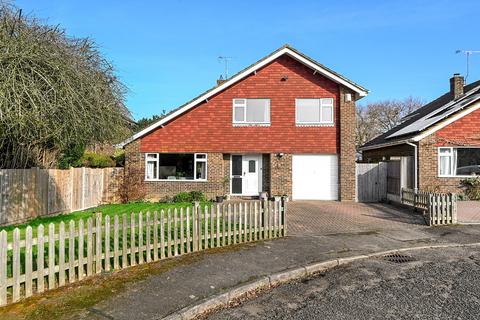 4 bedroom detached house for sale, Park Farm Close, Ashford TN26