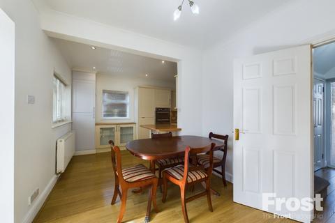 3 bedroom detached house for sale, Chattern Hill, Ashford, Surrey, TW15