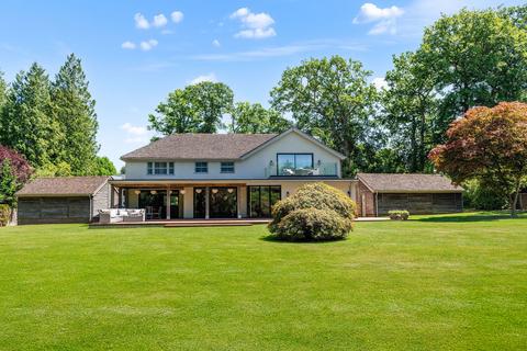 4 bedroom detached house for sale, West Hill, East Grinstead RH19