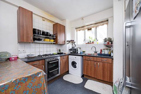 2 bedroom flat for sale, Ansell House, Mile End Road, Whitechapel, London, E1