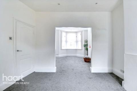 3 bedroom terraced house for sale, Thirsk Road, London