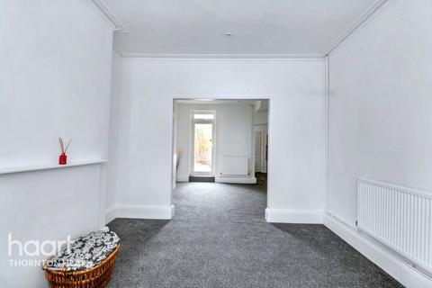 3 bedroom terraced house for sale, Thirsk Road, London