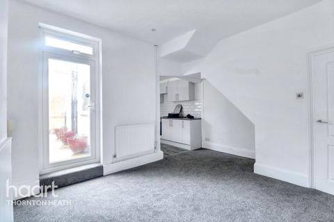 3 bedroom terraced house for sale, Thirsk Road, London