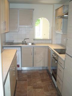 2 bedroom flat to rent, Old Dairy Close, Fleet GU51