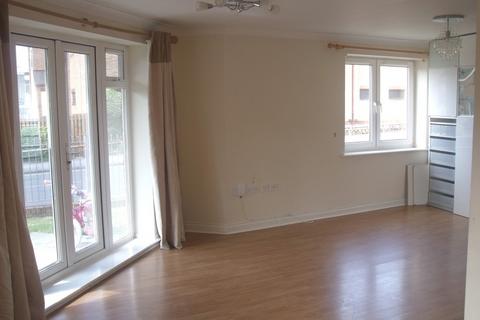 2 bedroom flat to rent, Old Dairy Close, Fleet GU51