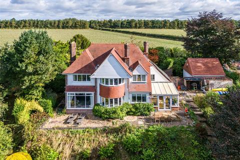 4 bedroom detached house for sale, Southcliffe, Pattingham Road