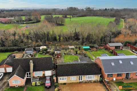 4 bedroom detached bungalow for sale, Eastern Close, Dogsthorpe, Peterborough, PE1