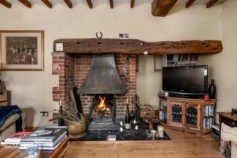 3 bedroom cottage for sale, The Charming Clock Cottage at Thorpe Satchville, LE14 2DQ