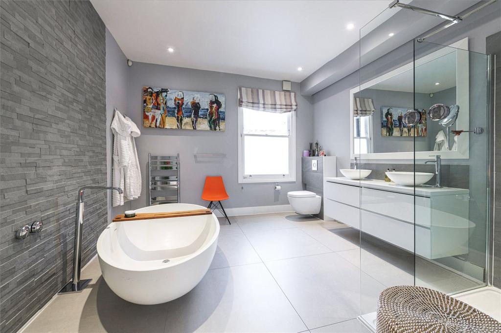 En Suite Bathroom